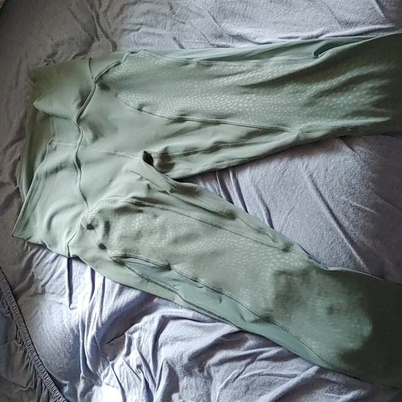 Lululemon leggings 23" - Picture 2 of 3